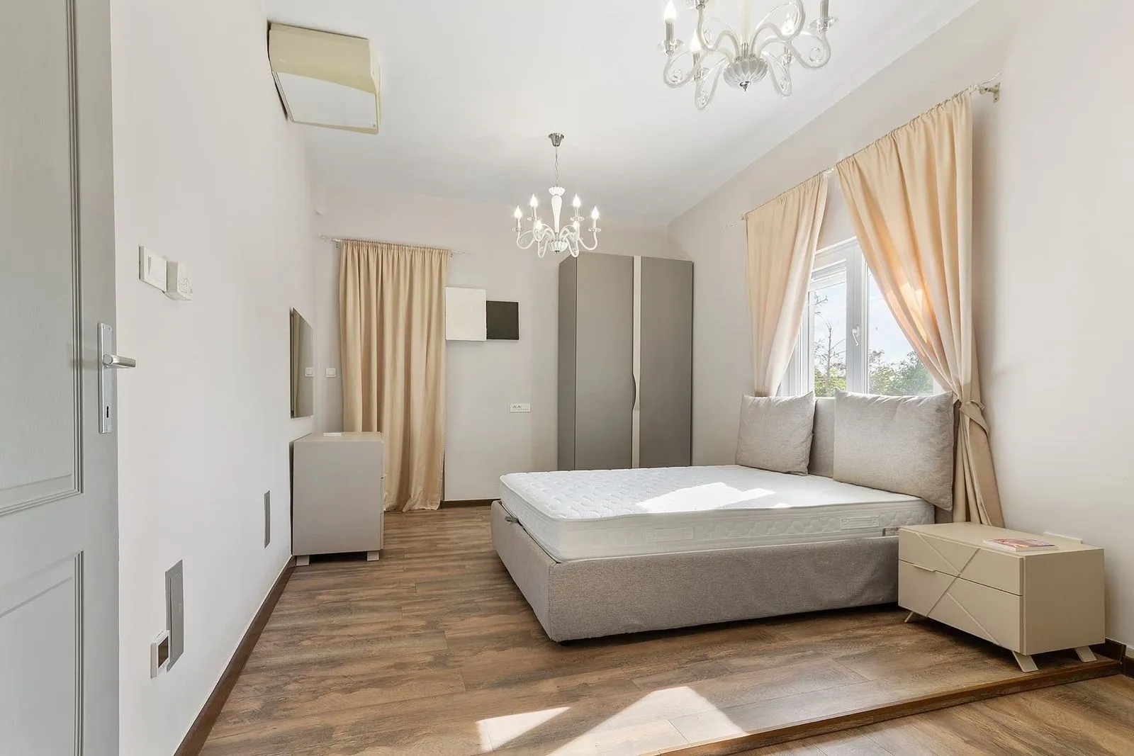 Prodaja, kuća, 234m², Dumidran, Tivat