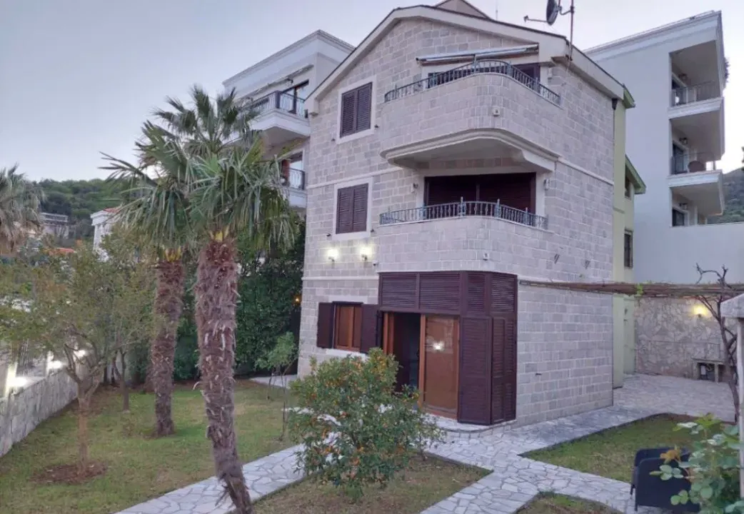 Prodaja, kuća, 290m², Kamenari, Herceg Novi