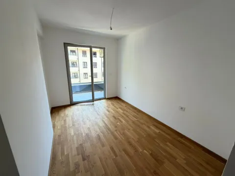 Sale, one bedroom apartment, 44m², Bečići, Budva - image 5
