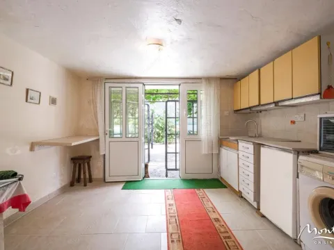 Prodaja, kuća, 133m², Stoliv, Kotor - image 2