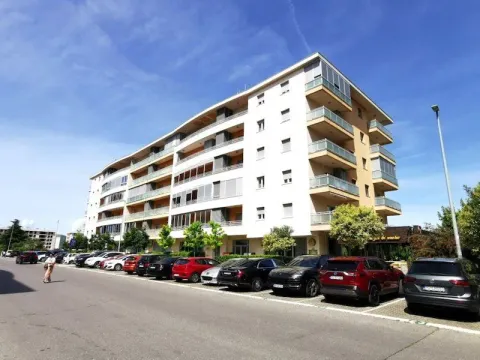 Rent, one bedroom apartment, 48m², City Kvart, Podgorica - image 12