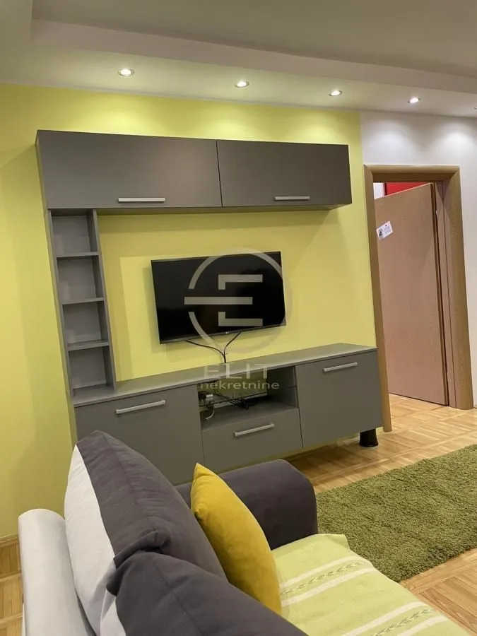 Izdavanje, jednosoban stan, 47m², Podbara, Novi Sad Sve Podlokacije