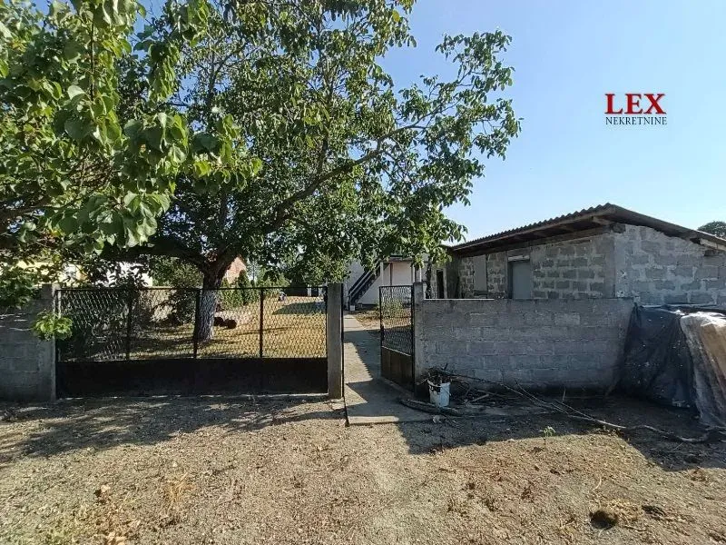 Prodaja, kuća, 78m², Deč, Pećinci