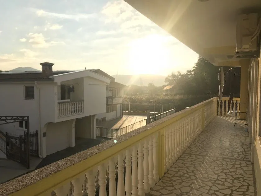 Rent, three bedroom apartment, 130m², Čeluga, Bar