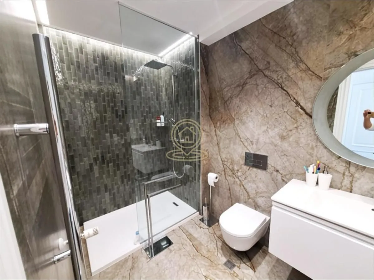 Izdavanje, trosoban stan, 90m², Savski Venac, Beograd