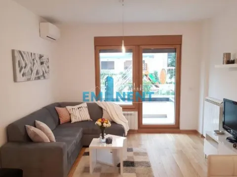 Stan in Južni Bulevar