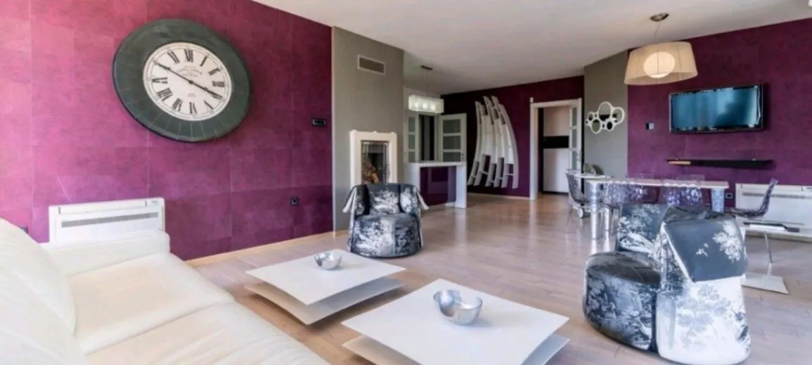 Izdavanje, trosoban stan, 140m², Preko Morače, Podgorica