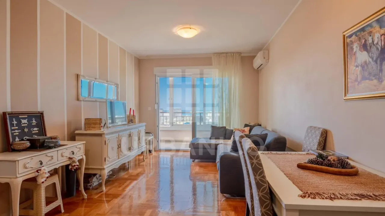 Sale, two bedroom apartment, 69m², Centar, Bar