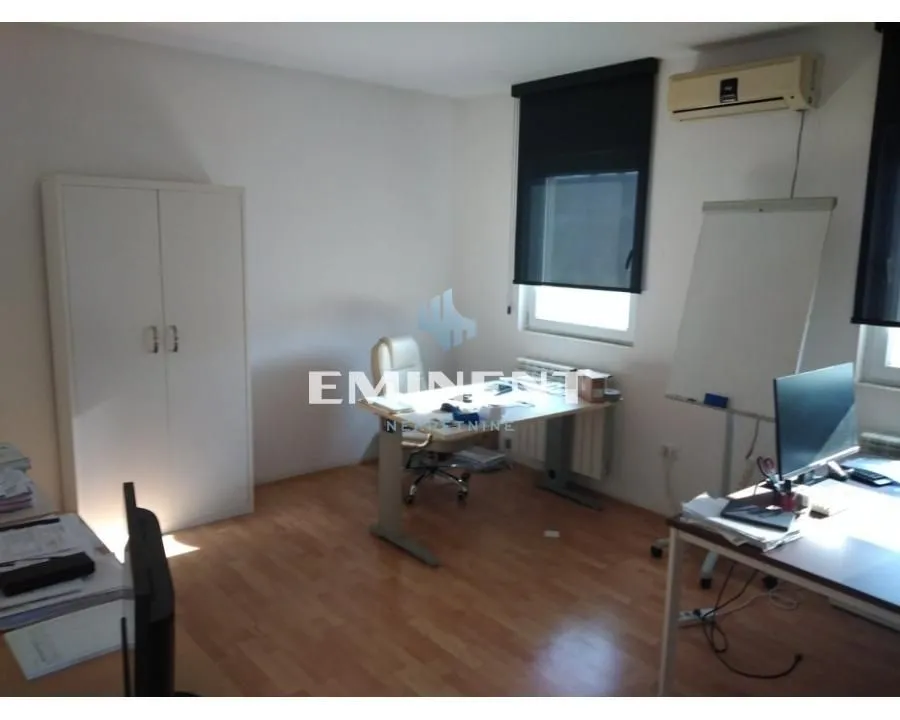 Rent, office space, 150m², Altina, Beograd