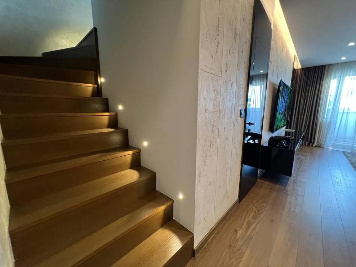 Sale, apartment, 122m², Bulevar Oslobodjenja, Novi Sad Sve Podlokacije