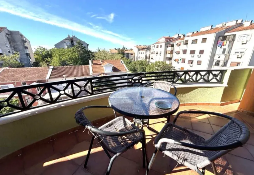 Prodaja, trosoban stan, 80m², Stari Aerodrom, Podgorica