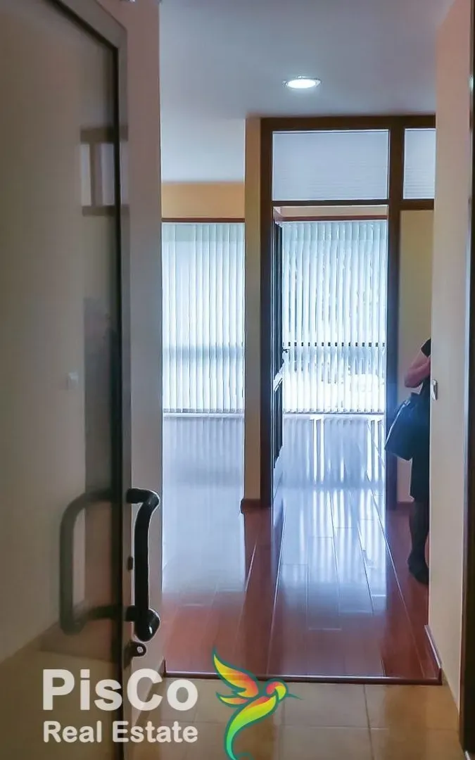Izdavanje, poslovni prostor, 42m², Centar, Podgorica
