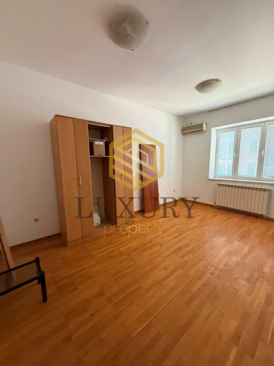 Rent, office space, 65m², Centar, Podgorica
