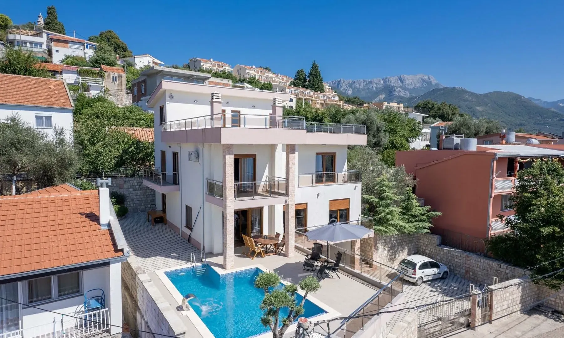 Sale, house, 500m², Šušanj, Bar