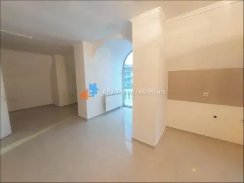 Rent, house, 380m², Zvezdara Sve Podlokacije, Beograd - image 13