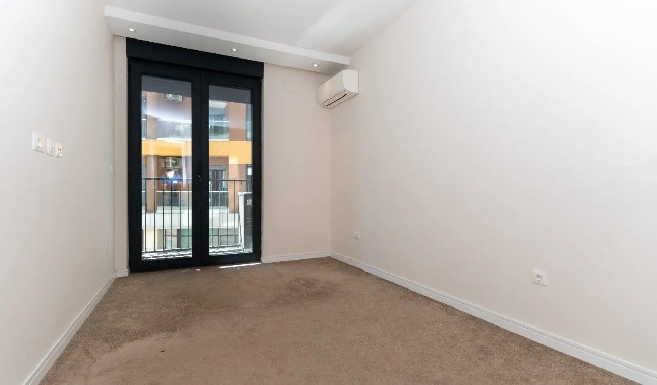 Izdavanje, dvosoban stan, 80m², Preko Morače, Podgorica