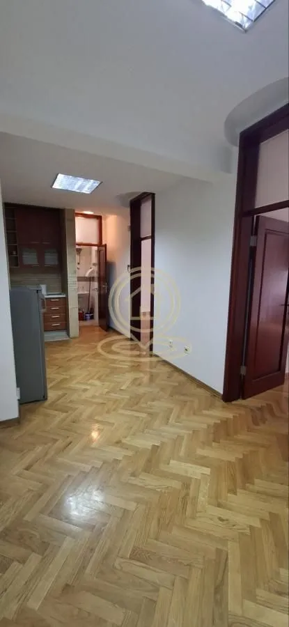 Rent, office space, 58m², Čubura, Beograd