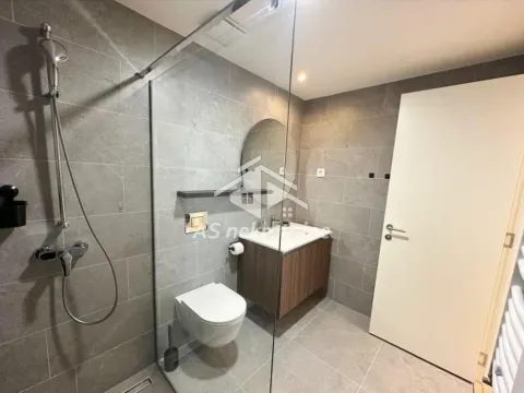 Izdavanje, trosoban stan, 86m², Savski Venac, Beograd - image 10