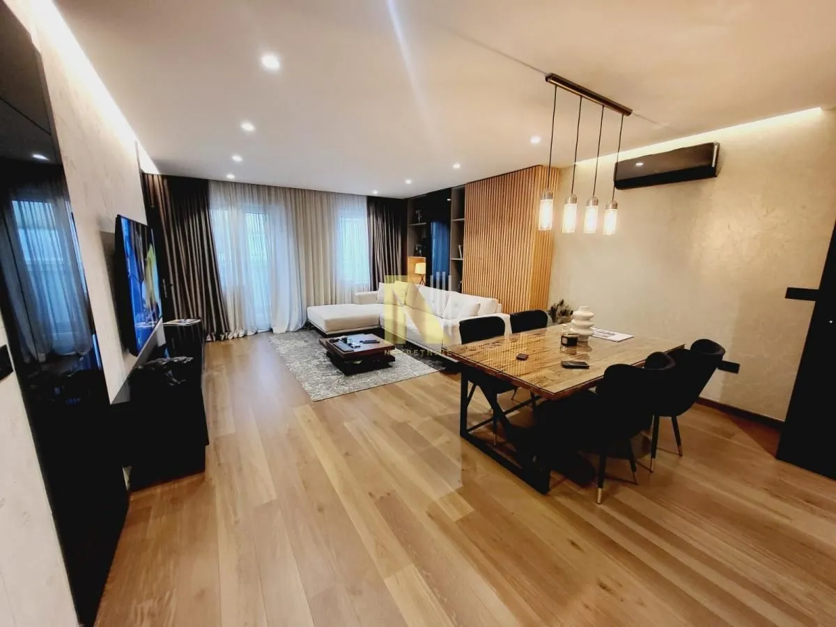 Sale, four bedroom apartment, 122m², Grbavica, Novi Sad Sve Podlokacije