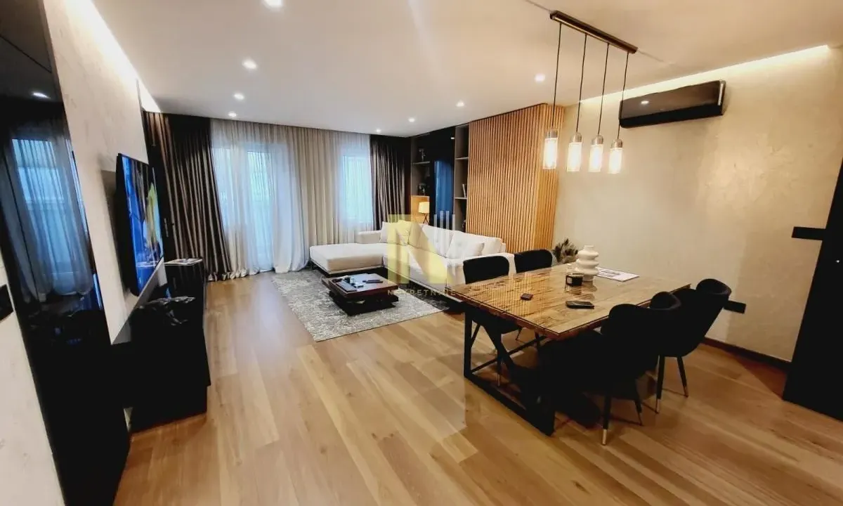 Prodaja, četvorosoban stan, 122m², Grbavica, Novi Sad Sve Podlokacije