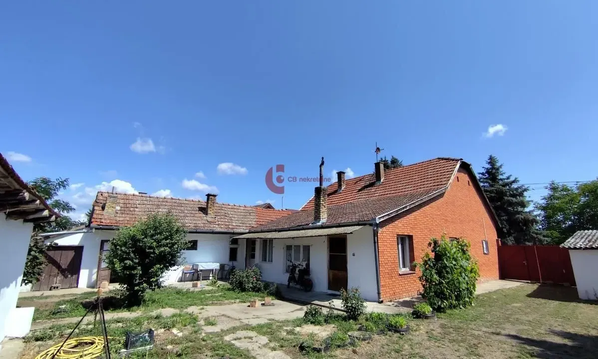 Prodaja, kuća, 160m², Novo Selo, Subotica