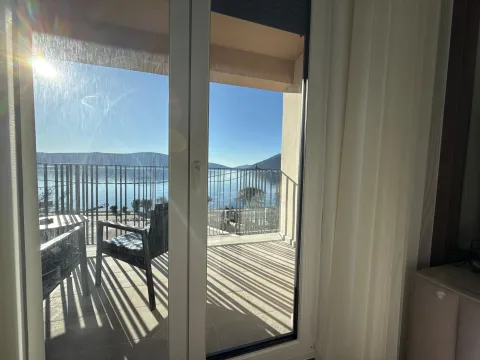 Rent, one bedroom apartment, 55m², Donja Lastva, Tivat - image 11