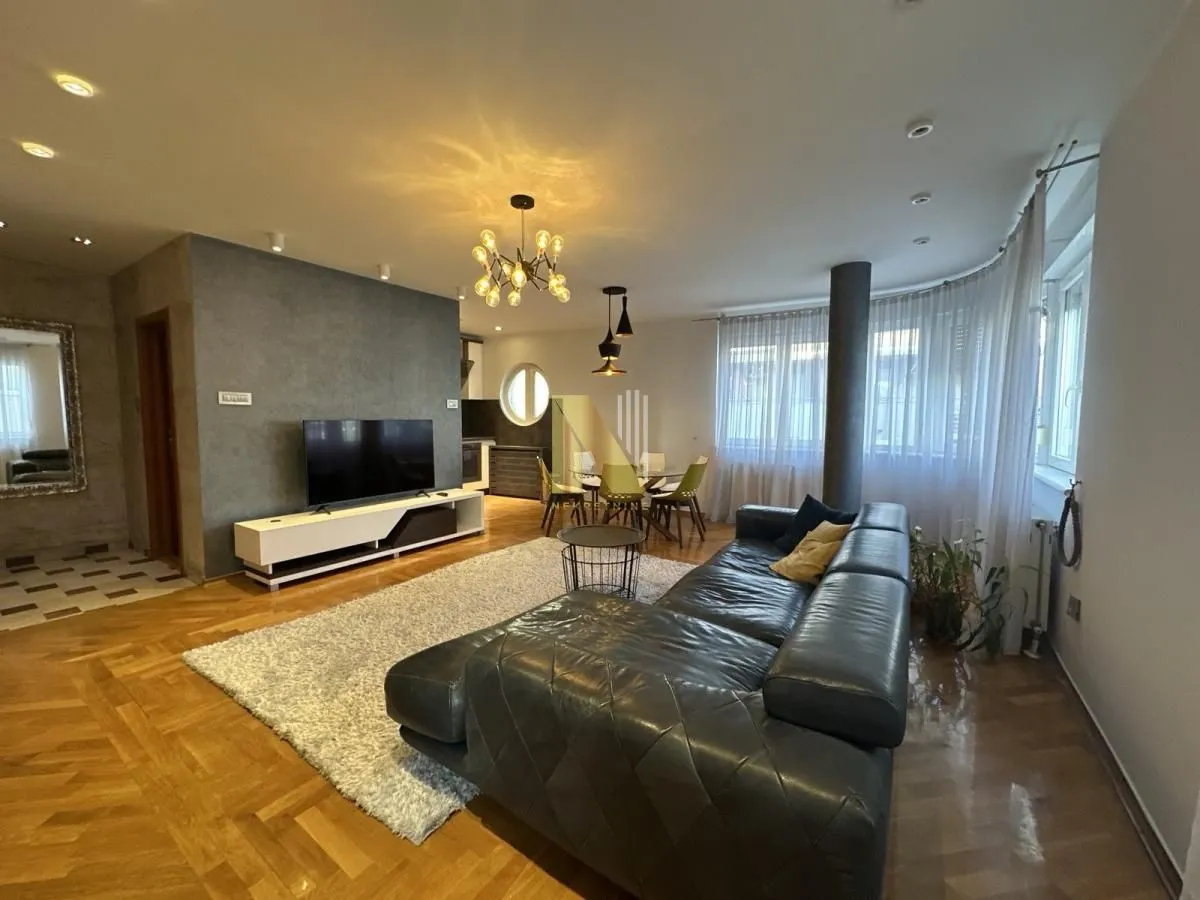 Sale, four bedroom apartment, 161m², Bulevar Oslobodjenja, Novi Sad Sve Podlokacije