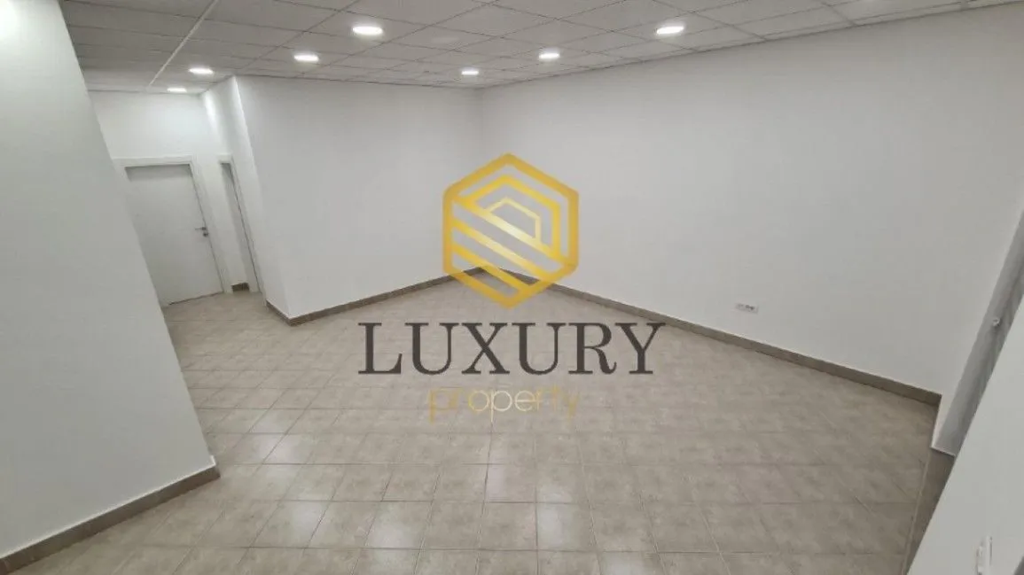 Izdavanje, poslovni prostor, 90m², Stari Aerodrom, Podgorica
