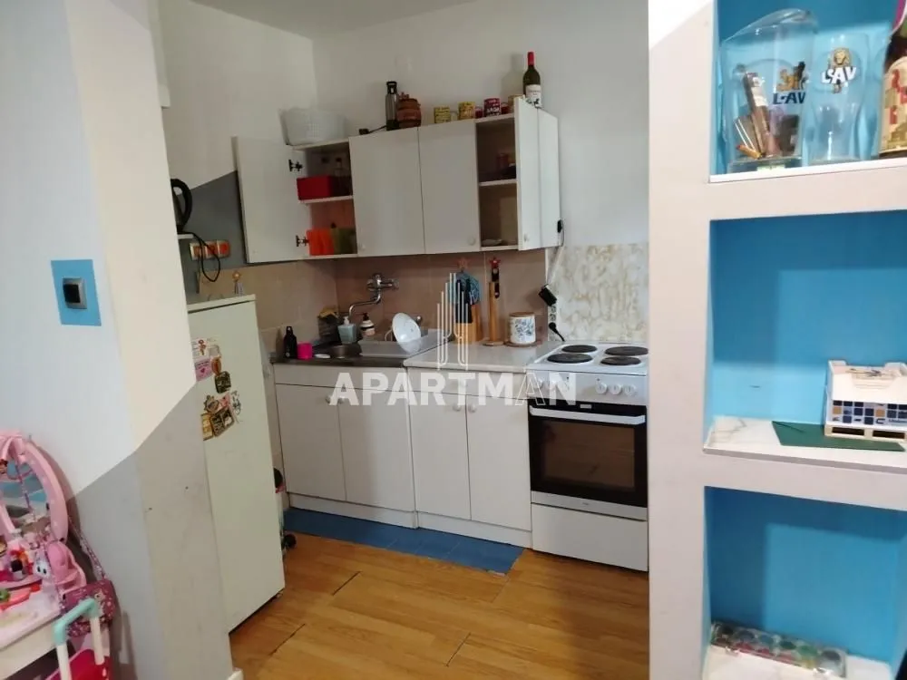 Prodaja, kuća, 371m², Jakovo, Surčin