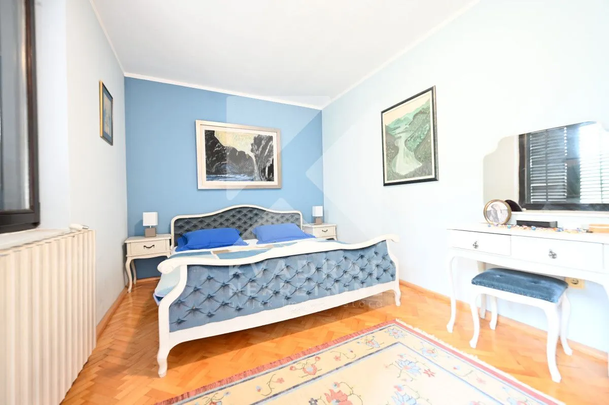 Sale, house, 280m², Masline, Podgorica