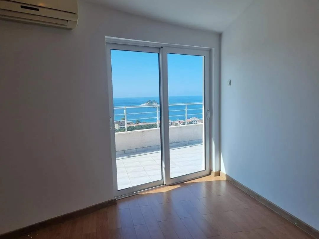 Sale, three bedroom apartment, 169m², Petrovac, Budva