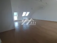 Rent, office space, 127m², Novo naselje, Novi Sad - image 2