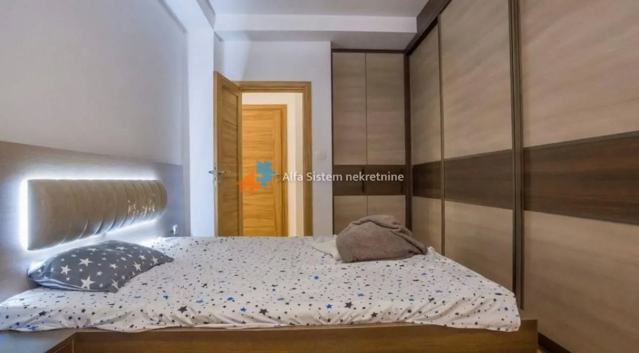 Rent, three bedroom apartment, 75m², Filmski Grad, Beograd