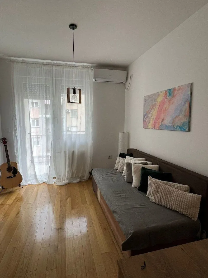 Izdavanje, jednosoban stan, 40m², Detelinara, Novi Sad Sve Podlokacije