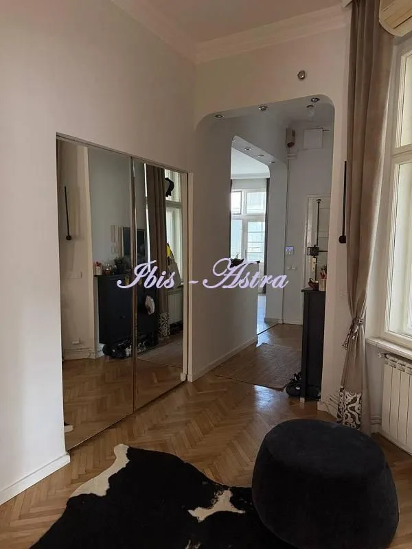 Sale, three bedroom apartment, 108m², Skadarlija, Beograd
