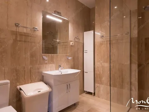 Prodaja, kuća, 372m², Stoliv, Kotor - image 15