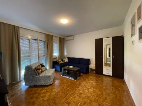 Izdavanje, jednosoban stan, 37m², Savski Venac, Beograd - image 10