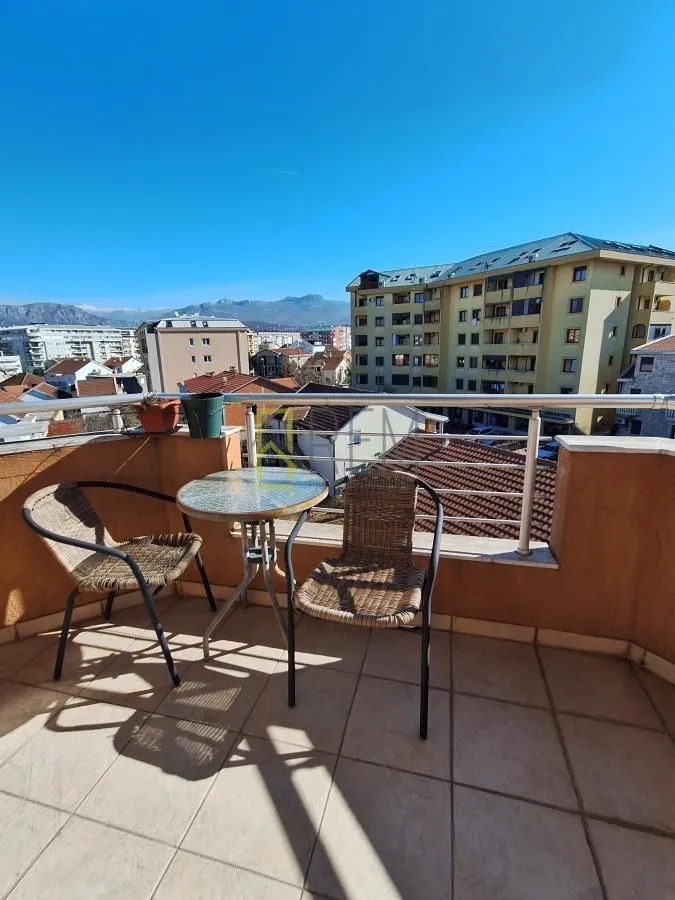 Prodaja, trosoban stan, 87m², Stari Aerodrom, Podgorica