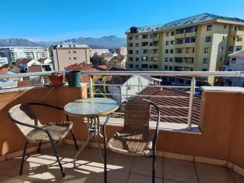 Prodaja, trosoban stan, 87m², Stari Aerodrom, Podgorica - image 22