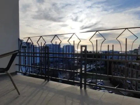 Izdavanje, dvosoban stan, 75m², Centar, Bar - image 7