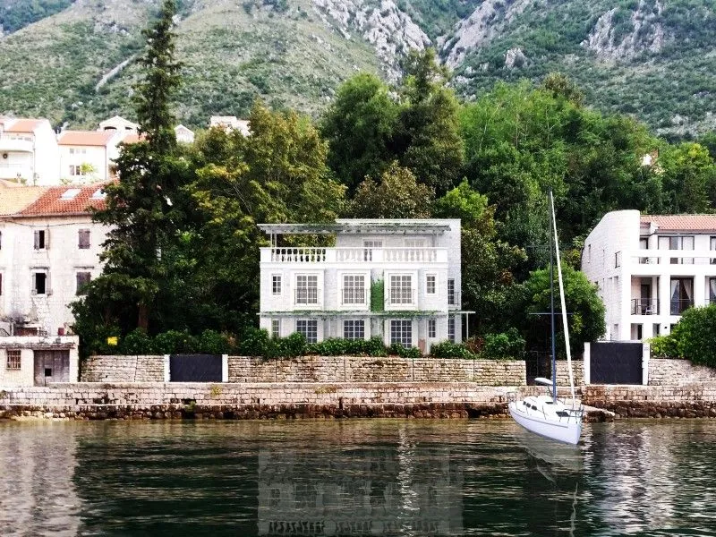 Sale, house, 450m², Prčanj, Kotor