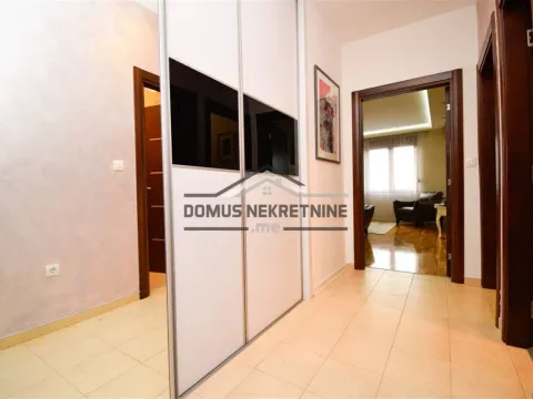 Izdavanje, dvosoban stan, 90m², Preko Morače, Podgorica - image 6