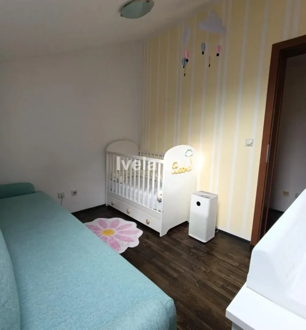 Prodaja, trosoban stan, 70m², Vojvode Vlahovica, Beograd