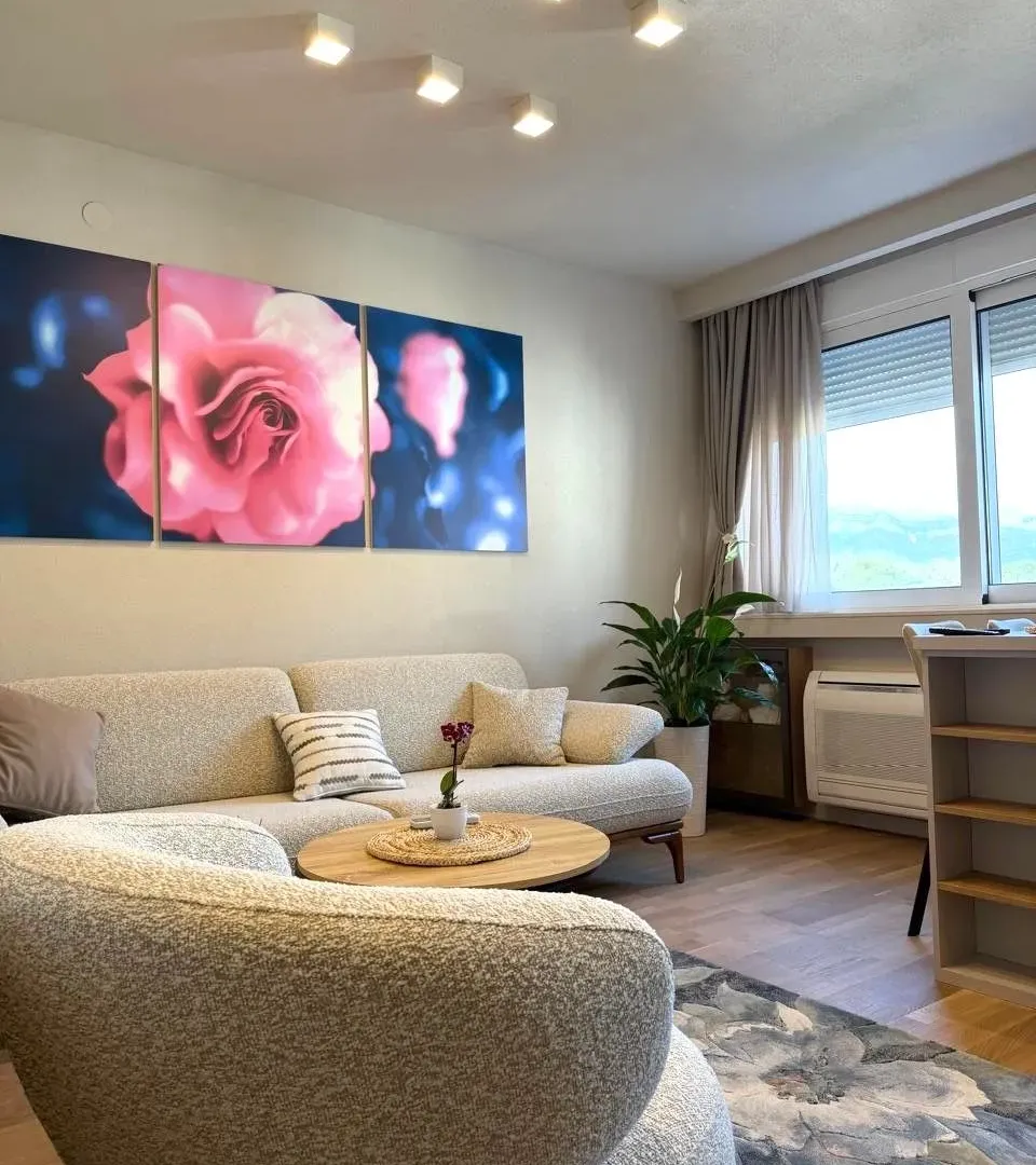 Izdavanje, jednosoban stan, 45m², Centar, Tivat