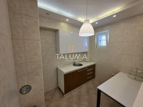 Rent, house, 300m², Gornja Gorica, Podgorica - image 14