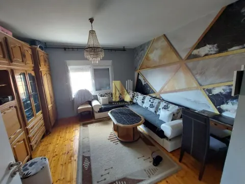 Prodaja, kuća, 250m², Kać, Novi Sad Sve Podlokacije - image 11