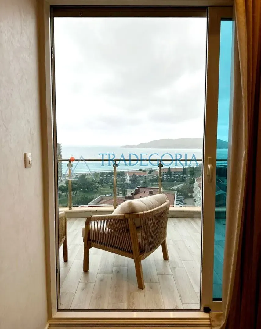Prodaja, trosoban stan, 200m², Bečići, Budva