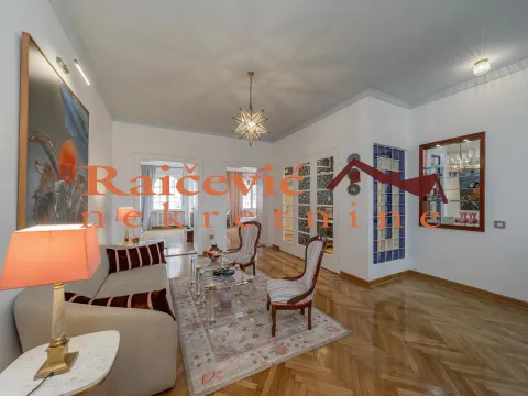 Prodaja, trosoban stan, 107m², Cvetni Trg, Vračar Sve Podlokacije - image 2