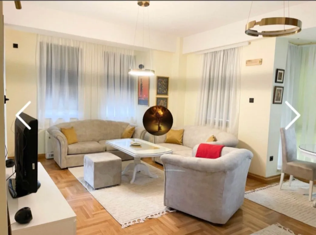 Izdavanje, dvosoban stan, 76m², Centar, Podgorica