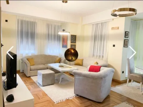 Izdavanje, dvosoban stan, 76m², Centar, Podgorica - image 1